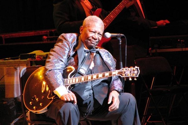 "BB King onstage (Toronto, 2007)" by Piedmontstyle (talk) (Uploads) - Own work. Licensed under CC BY 3.0 via Wikipedia - http://en.wikipedia.org/wiki/File:BB_King_onstage_(Toronto,_2007).jpg#/media/File:BB_King_onstage_(Toronto,_2007).jpg