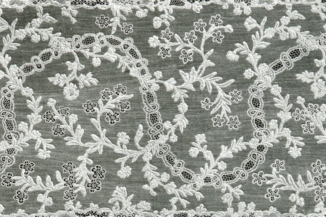 Point d'Alençon Lace