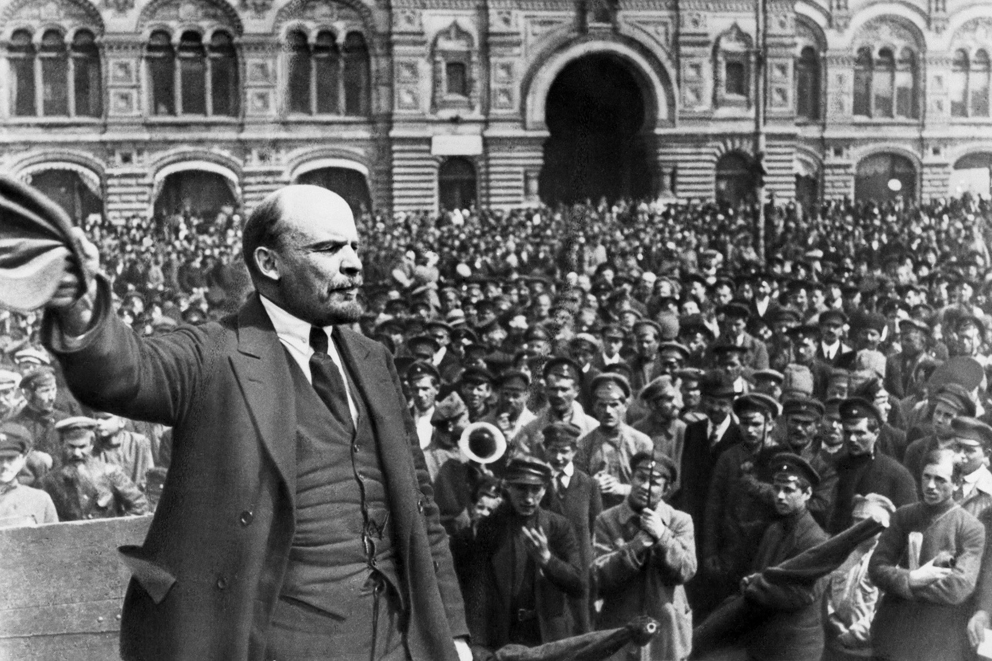 Lenin speaks to the public during the 1917 revolution